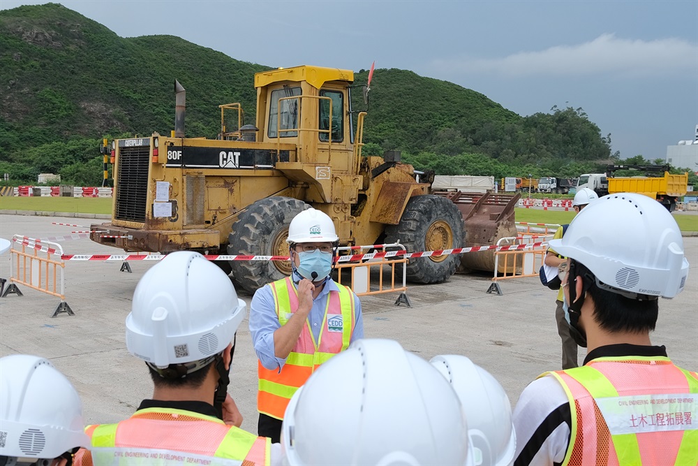 Civil Engineering and Development Department (CEDD) collaborated with the Yan Chai Hospital and the Lok Sin Tong Benevolent Society, Kowloon, to organise the &quot;CEDD Summer Programme 2021&quot; in July and August 2021.  About 40 teachers and students from six secondary schools were invited to a series of study trips to CEDD&#39;s facilities and construction sites, such as Fill Bank at Tseung Kwan O Area 137, Public Works Central Laboratory, the Cross Bay Link at Tseung Kwan O and Long Valley Nature Park, which are both under construction, to let students to have a better understanding of the services and contributions of CEDD to the society.